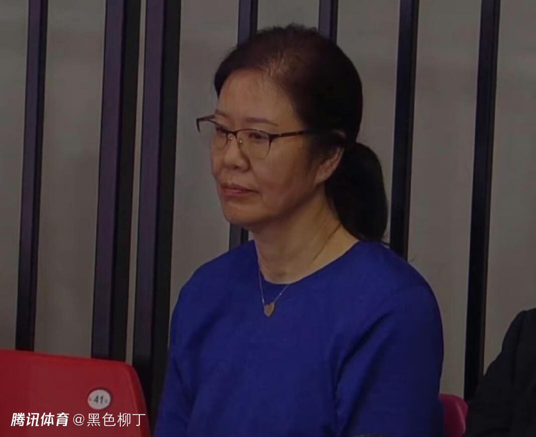 富豪刑警